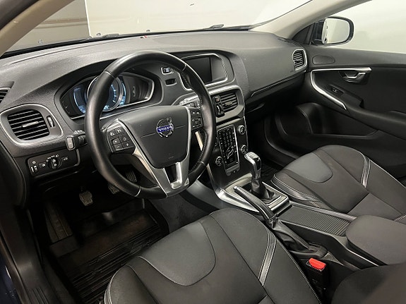 Volvo V40 6 of 11