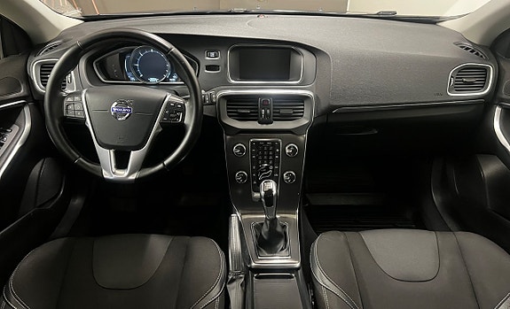 Volvo V40 5 of 5