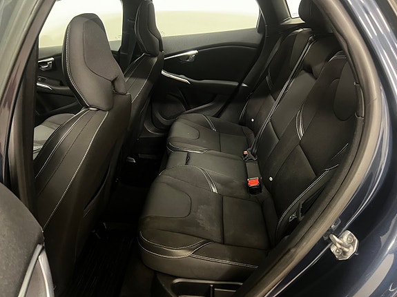 Volvo V40 10 of 11