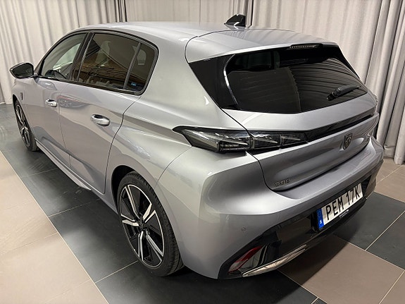Peugeot 308 3 of 5