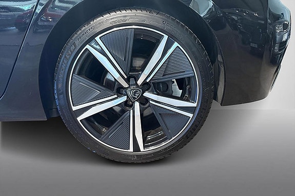 Peugeot 308 10 of 17