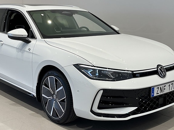 Volkswagen Passat 26 of 27
