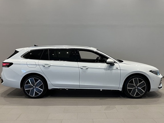 Volkswagen Passat 4 of 5