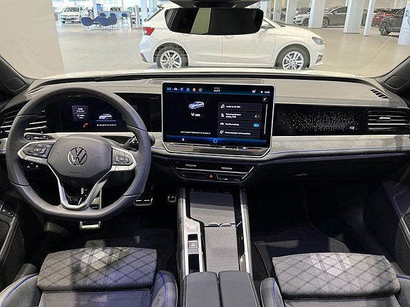 Volkswagen Passat 17 of 27