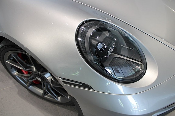 Porsche 911 2 of 5