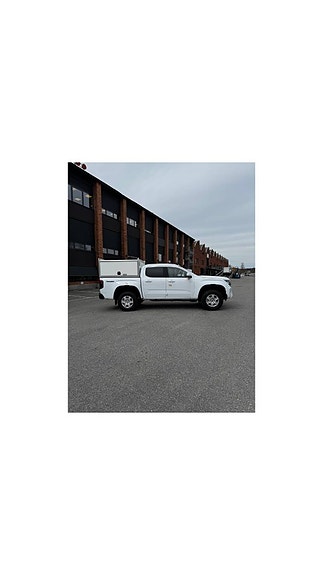 Volkswagen Amarok 2 of 5