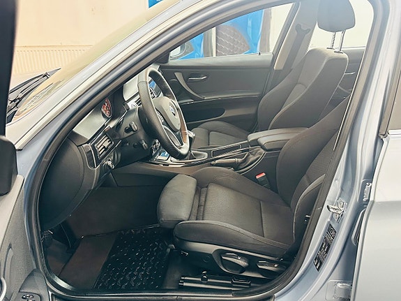 BMW 325i 11 of 21