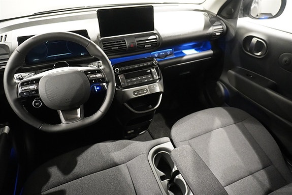 Hyundai Inster 2 of 5