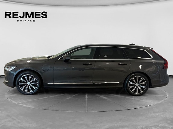 Volvo V90 3 of 5