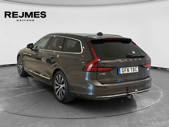 Volvo V90 2 of 5