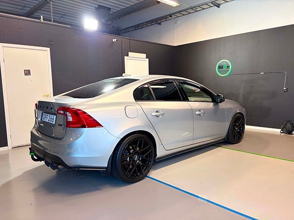 Volvo S60 4 of 18