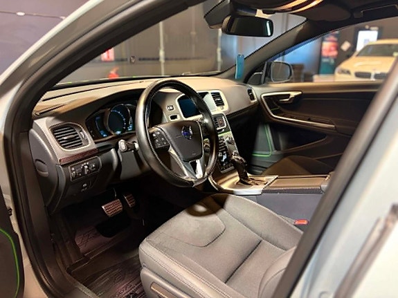 Volvo S60 7 of 18