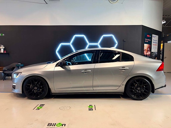 Volvo S60 6 of 18