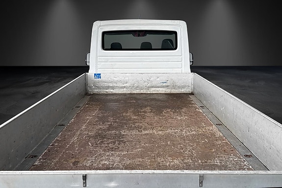 Volkswagen Crafter 5 of 5