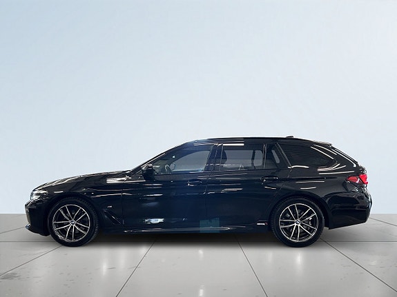 BMW 520d 4 of 5