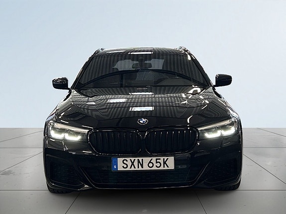 BMW 520d 2 of 5