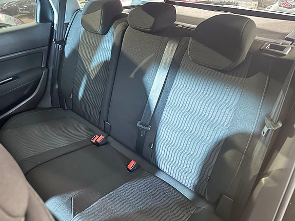 Peugeot 308 SW 9 of 14