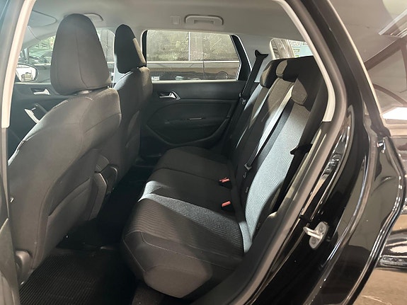 Peugeot 308 SW 8 of 14