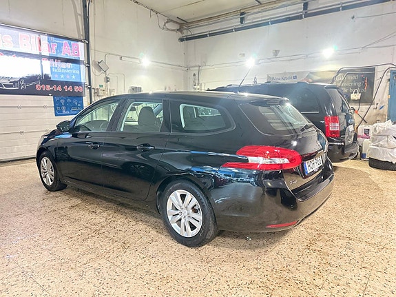 Peugeot 308 SW 4 of 14