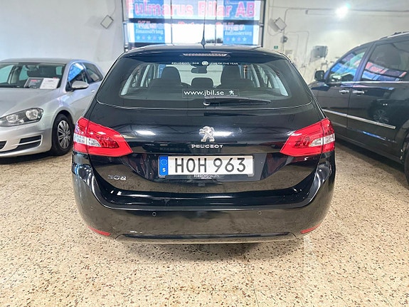Peugeot 308 SW 14 of 14