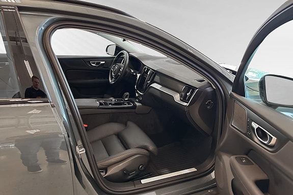 Volvo V60 11 of 22