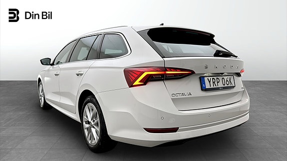 Skoda Octavia 3 of 5