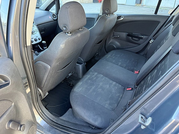 Opel Corsa 11 of 12