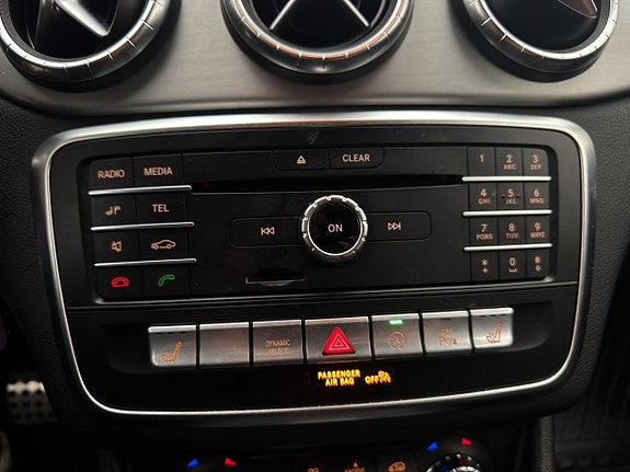 Mercedes-Benz CLA200 23 of 30