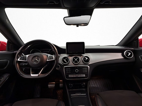 Mercedes-Benz CLA200 12 of 30