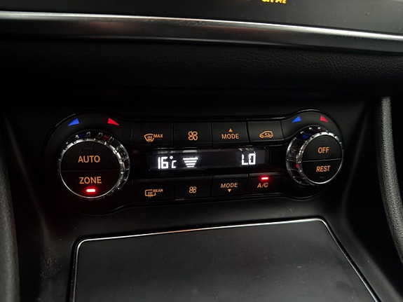 Mercedes-Benz CLA200 24 of 30