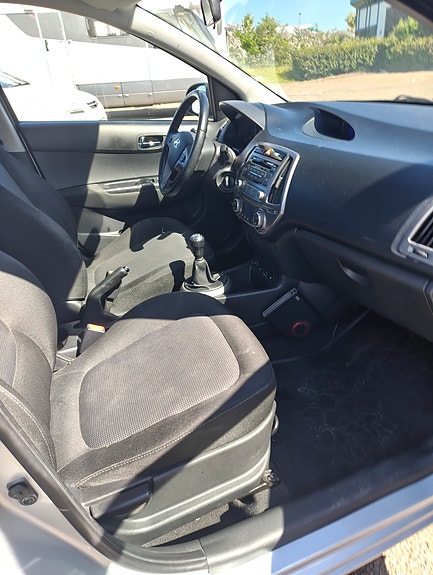 Hyundai i20 3 of 5