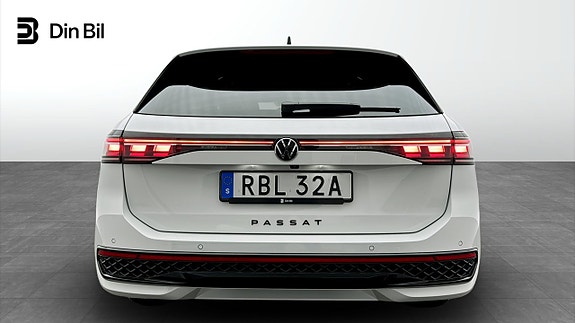 Volkswagen Passat 5 of 5