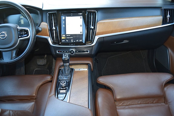 Volvo V90 10 of 18