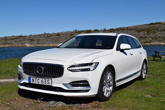 Volvo V90 2 of 18
