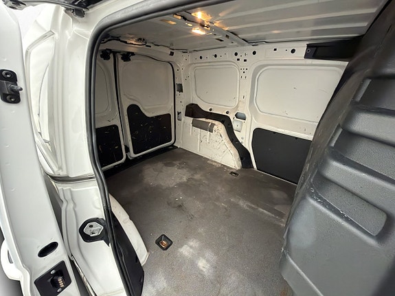 Volkswagen Caddy 14 of 30