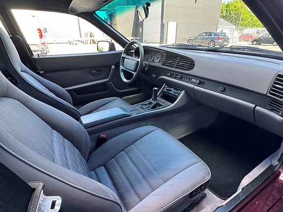 Porsche 944 17 of 20