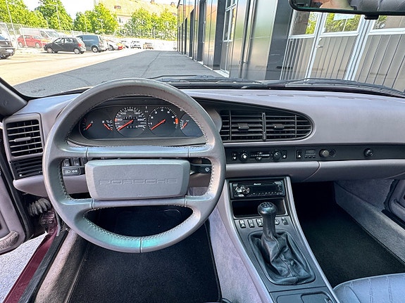 Porsche 944 13 of 20