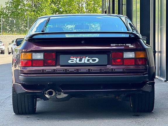 Porsche 944 7 of 20