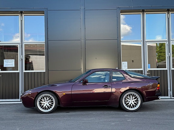 Porsche 944 2 of 5