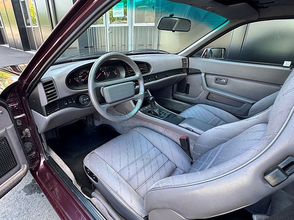 Porsche 944 10 of 20