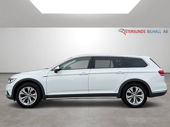 Volkswagen Passat Alltrack 4 of 5