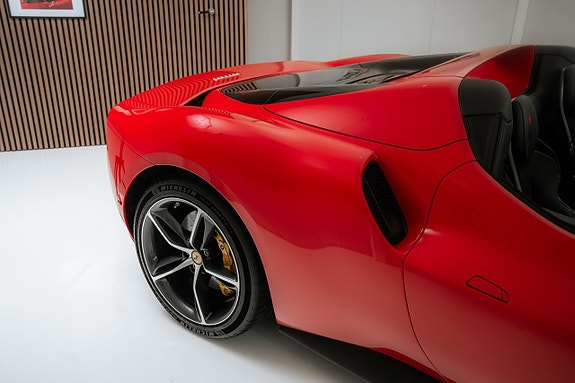 Ferrari 296 GTS 8 of 11