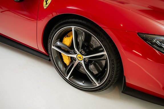 Ferrari 296 GTS 4 of 5