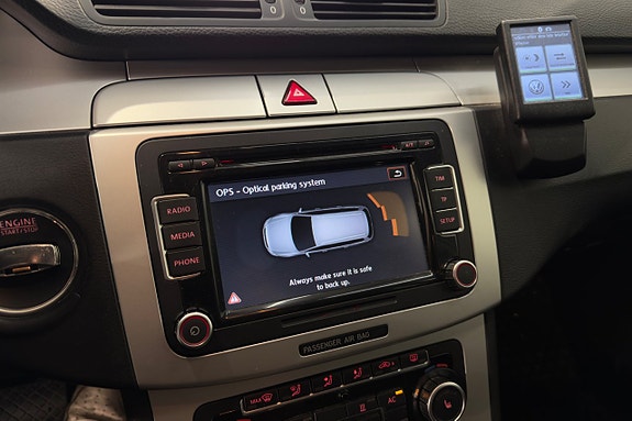 Volkswagen Passat 7 of 12