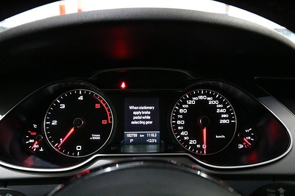 Audi A4 9 of 19