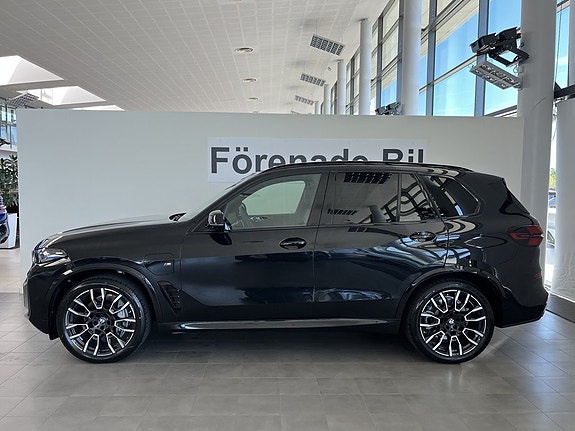 BMW X5 3 of 16