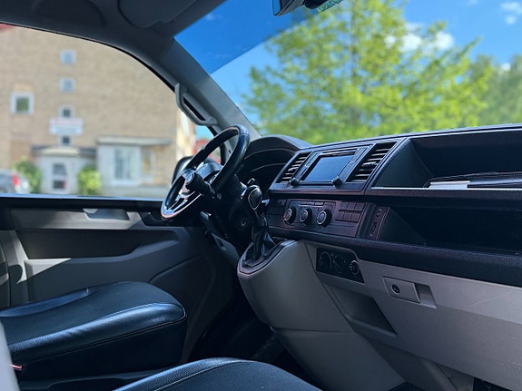Volkswagen Transporter 12 of 15