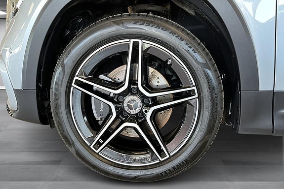 Mercedes-Benz GLB200 19 of 22