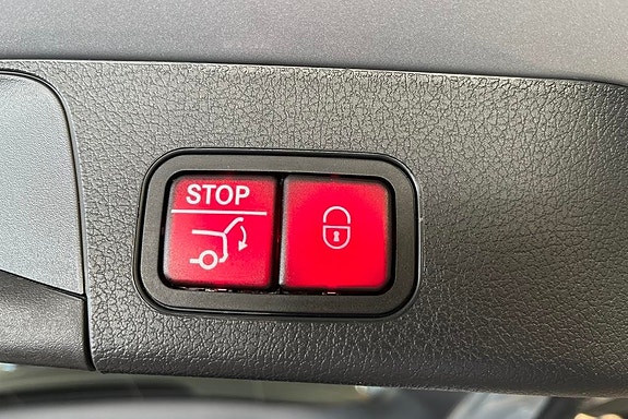 Mercedes-Benz GLB200 15 of 22