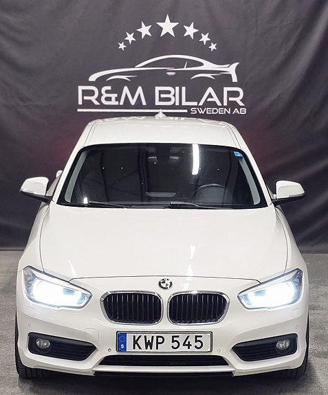 BMW 118d 2 of 5